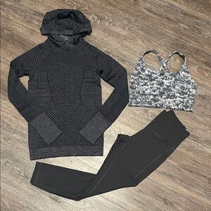 Like New Lululemon Matching Graphite Gray Bundle. Size 6